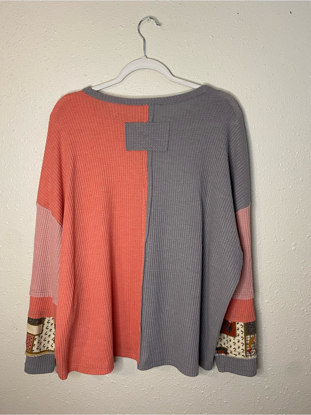 easel Coral and Gray Waffle Knit Patchwork Thermal Long Sleeve Top - Picture 4 of 6